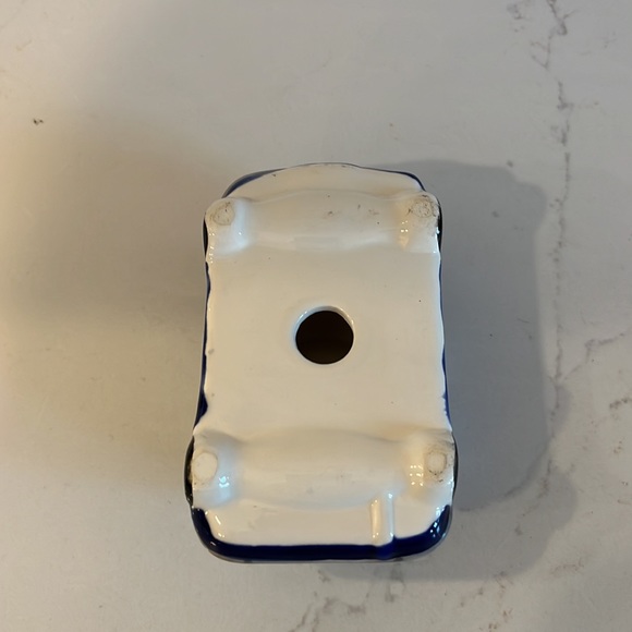 Cute British flag car to hold egg - Picture 6 of 7